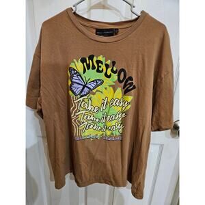 Mellow Tee Shirt No Boundaries Size Large Oversized Fit
